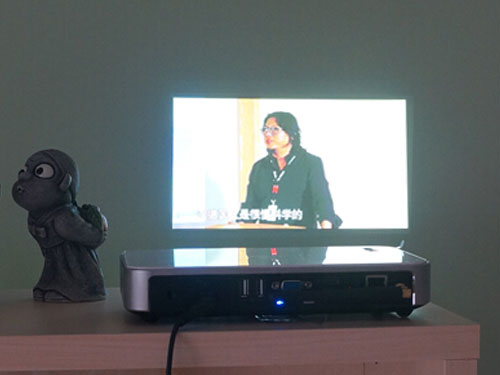 無屏電視嶄露頭角 顛覆很難 補充才是正途