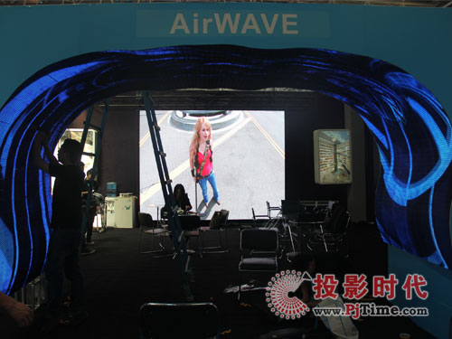 LED顯示屏打造炫彩走廊