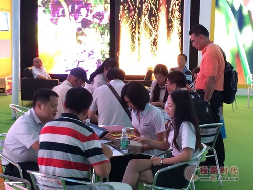 光博會：中祥3G智能云控制LED顯示屏受關注