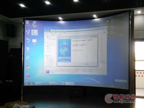大視電子MPGA2P202 多通道超高清主被動轉(zhuǎn)換邊緣融合機(jī)成功服務(wù)于虹口區(qū)高級中學(xué)