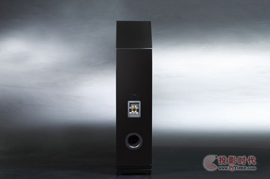 大尺寸的威猛造型：HD Comet CP-1200F落地喇叭