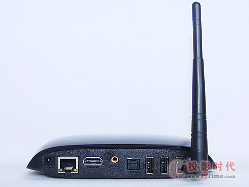 云網行R13/S智能盒子背面