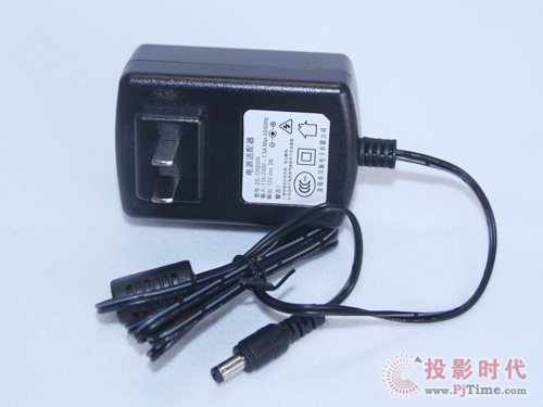 開博爾F6網絡高清播放器評測電源適配器