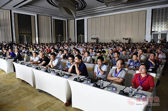 NEC Showcase2015ǵϺ