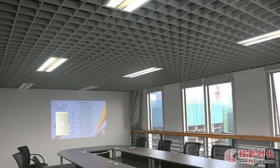 同亮度最小、同尺寸最亮——激光微型投影
