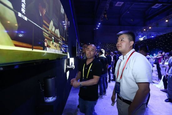 長虹首推人工智能電視 用“芯”懂你所想