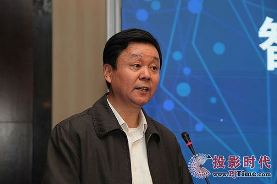 上海三思小間距高清LED監(jiān)控屏助力智慧交通