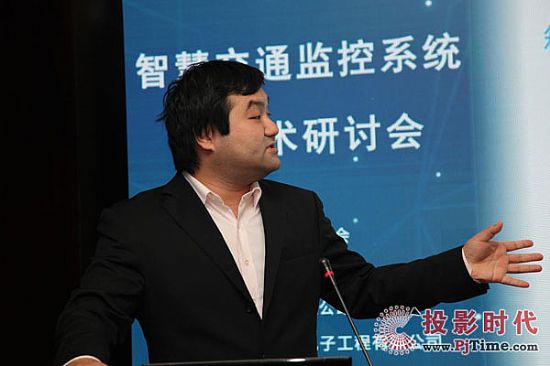 上海三思小間距高清LED監(jiān)控屏助力智慧交通