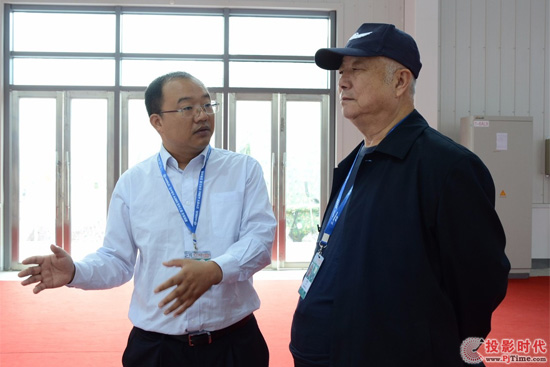 珠海航展 中航國畫系列激光投影機持續吸睛