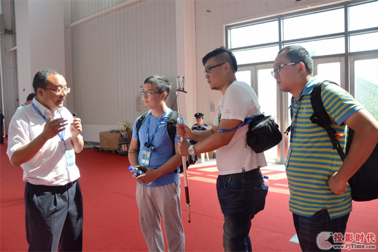 珠海航展 中航國畫系列激光投影機持續吸睛