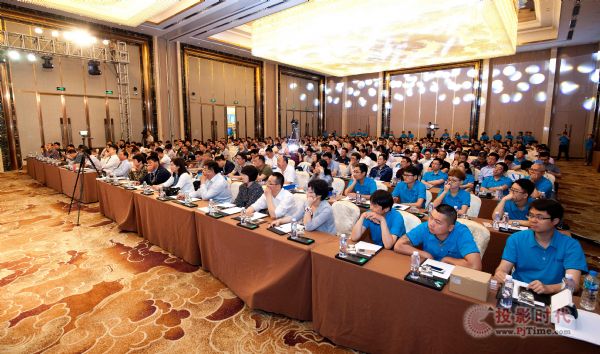 中慶重磅首發人工智能和大數據驅動下的教育錄播解決方案——中慶智課