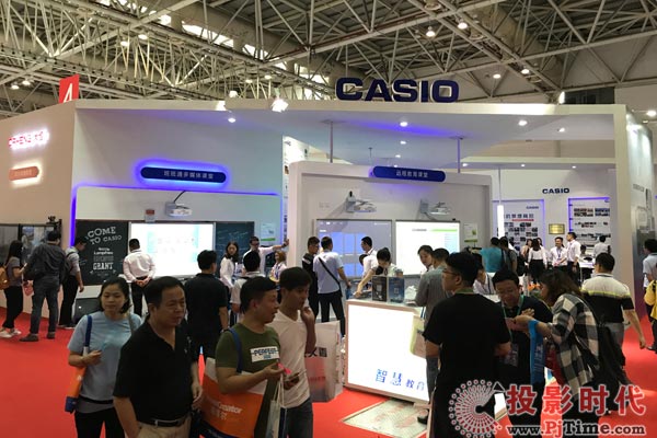 卡西歐激光+LED超短焦投影機閃耀福州教育展