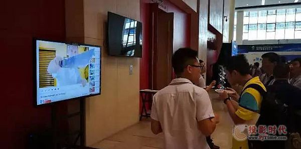 創(chuàng)思特出席2017全球汽車論壇，電子易拉寶-共享云屏領航汽車廣告推廣新思路
