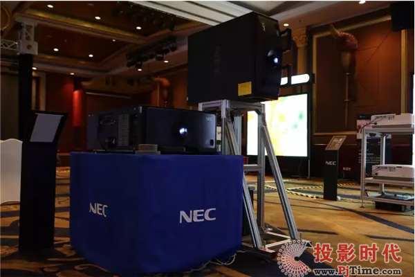 NEC@G 35000pɫͶӰCWǈ