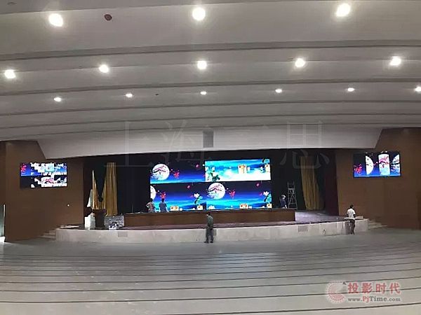 重慶璧山人民醫(yī)院室內(nèi)全彩LED屏