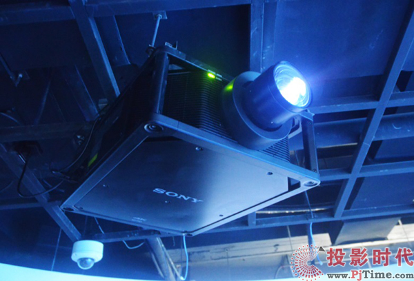 沉浸科技海洋 探訪索尼沉浸式雙曲面大屏幕顯示系統