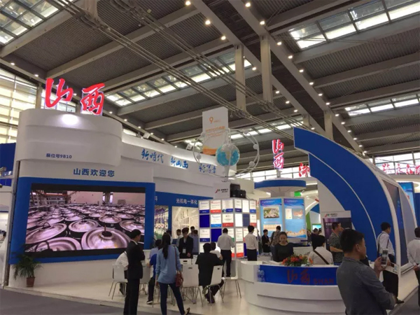 LRGB三色純激光開啟新顯示時(shí)代 --晉煤激光高交會舉辦新品工程機(jī)iLEP-E系列技術(shù)品鑒會