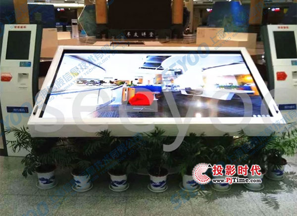 信頤98寸“重器”觸摸標牌服務(wù)湖北某市交管局