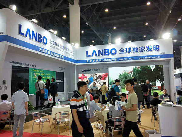 LANBO微距背投重新定義大尺寸教室屏幕護眼標準