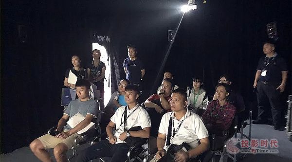 電影這樣看 - 安恒利全景聲點播微影院體驗中心