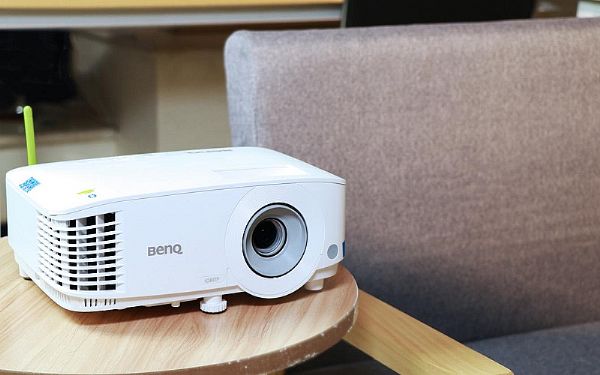 BenQ̄ͶӰC