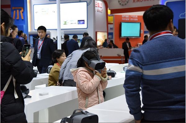 推動VR教學高質量落地，2019年將是轉折年