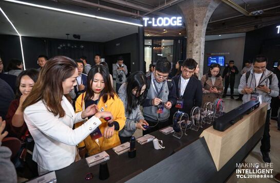 TCL耳機來了！品牌大廠20年匠心出擊攪動國內(nèi)耳機市場格局