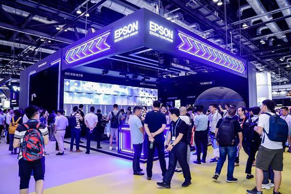 ܄µ InfoComm 2019