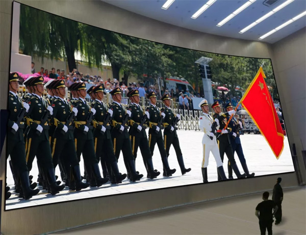 139.7平米，近1億像素！ 雷曼COB超高清巨制亮相新疆生產建設兵團某師公安指揮中心
