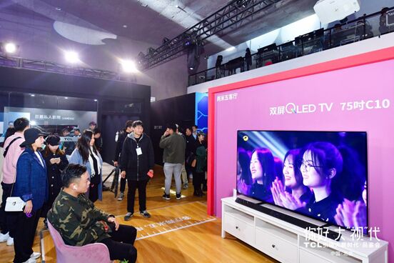 TCL攜手BBC紀錄片《地球：神奇的一天》導演邁爾斯·康諾利打造8K視聽盛宴