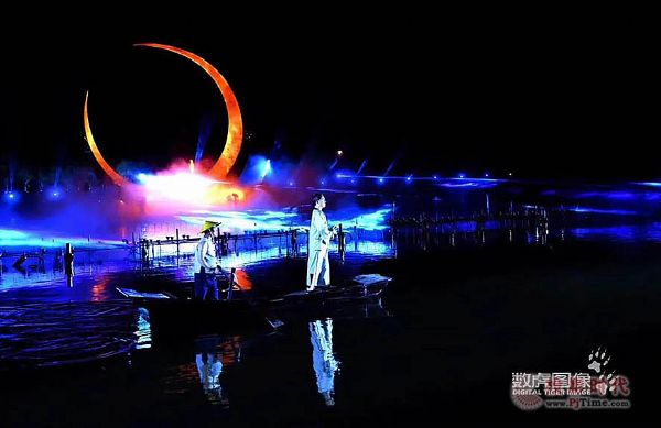 數(shù)虎圖像助力大縱湖實(shí)景水秀 一副蕩氣回腸的“夢(mèng)幻畫卷”