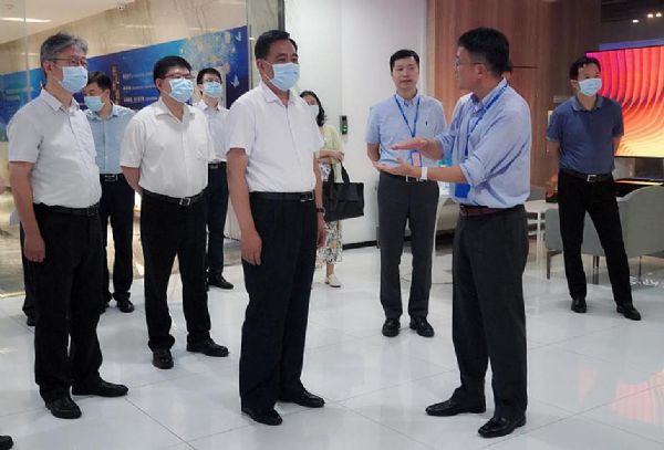 國家知識產權局周暉國副局長一行蒞臨光峰科技走訪調研