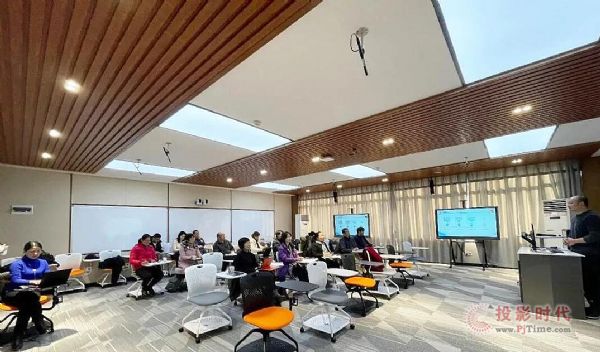 中南大學的教師充電站 互聯網+教師教學能力提升和創新空間