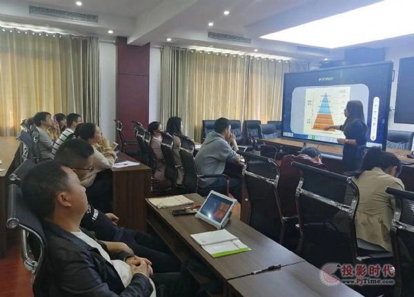 技術賦能課堂 資源海量共享 記宜賓市四中紅壩路校區希沃易課堂教研培訓活動