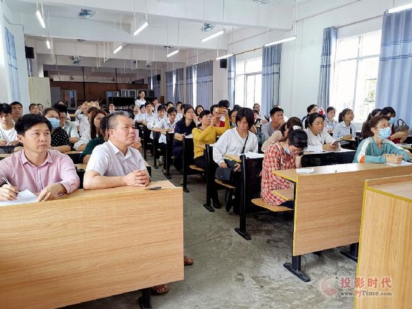 借力創(chuàng)維光電智慧教育，打造博白縣智慧課堂