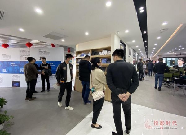 浪潮之下，先行一步！希沃2021全國新品巡展走進上海