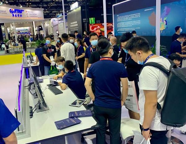Summcinfo眾立智能極致分布式系統方案閃亮登場北京InfoComm展