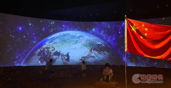 1000㎡超大空間、44*8米巨型弧幕 SEEMILE助力中國航天官方藝術(shù)特展