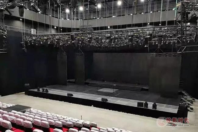 d&b為保山市廣播電視臺1000綜藝演播廳傳遞強而有力的聲音