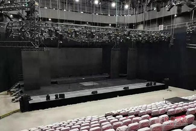 d&b為保山市廣播電視臺1000綜藝演播廳傳遞強而有力的聲音