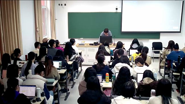北京語言大學聯(lián)合場景錄播開創(chuàng)者深圳銳取，對教二樓共70余間教室 進行智慧錄播升級建設(shè)!