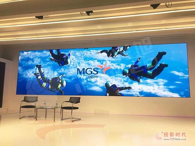 視爵光旭LED屏助力西班牙MGS禮堂二次升級