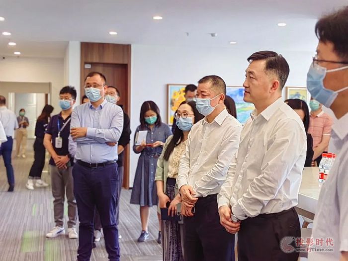蘇州吳江區委書記李銘一行視察京東方藝云蘇州基地
