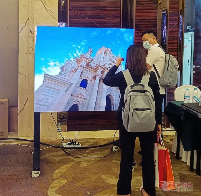 迎接LED顯示行業劇變時代，聯建光電裸眼3D解決方案助力百城千屏