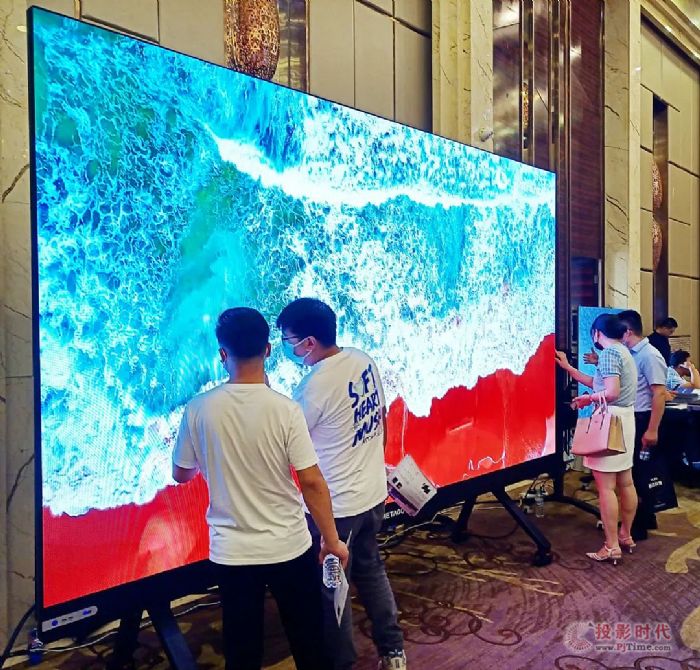 迎接LED顯示行業劇變時代，聯建光電裸眼3D解決方案助力百城千屏