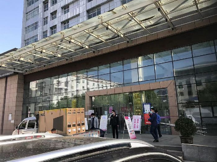 案例丨AOC經典版會議平板賦能十堰房縣婦幼保健院升級培訓空間！