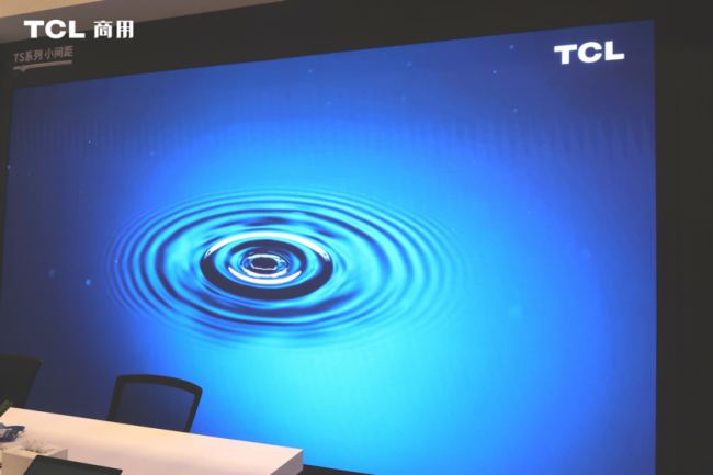 TCLÔyȫ½QLED(j)ԪXR̓M(chng)TSϵСgTSϵCOBԼNXTHUBϵV60proǻƽ及(qing)(sh)ISLEչ
