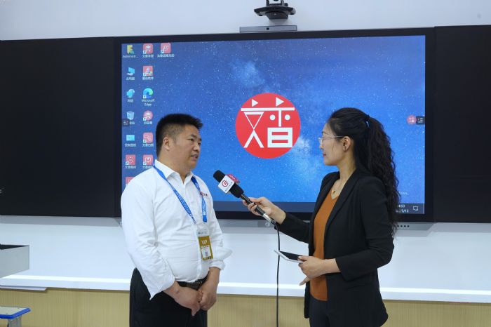 文香出席第五屆河南省教育裝備博覽會