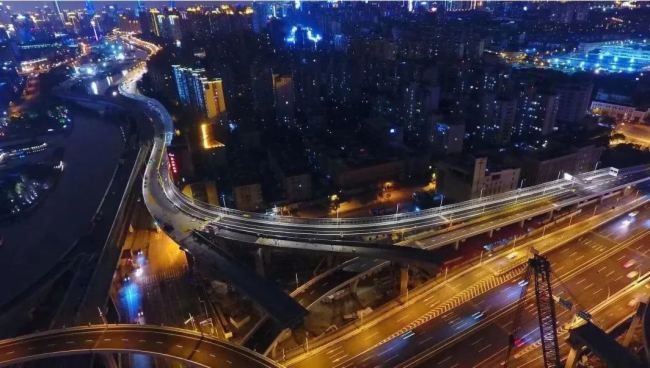 三思點亮合肥最長市政快速路隧道！