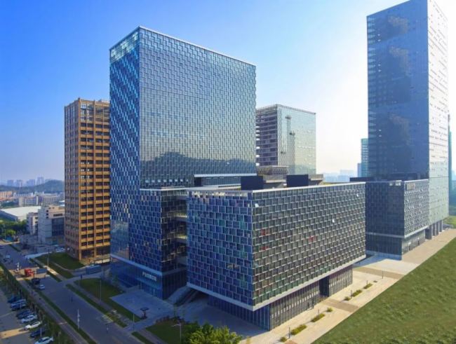 華創(chuàng)智航攜智慧產(chǎn)品顯示方案亮相河北省電教技術(shù)學(xué)會，助力職高校教育建設(shè)圖片